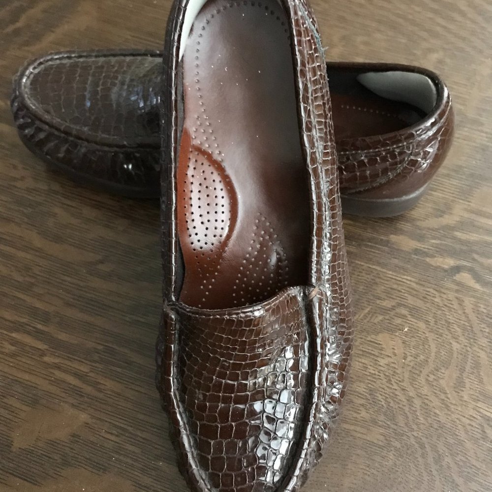 SAS, barely worn, women's loafers, size 7.5